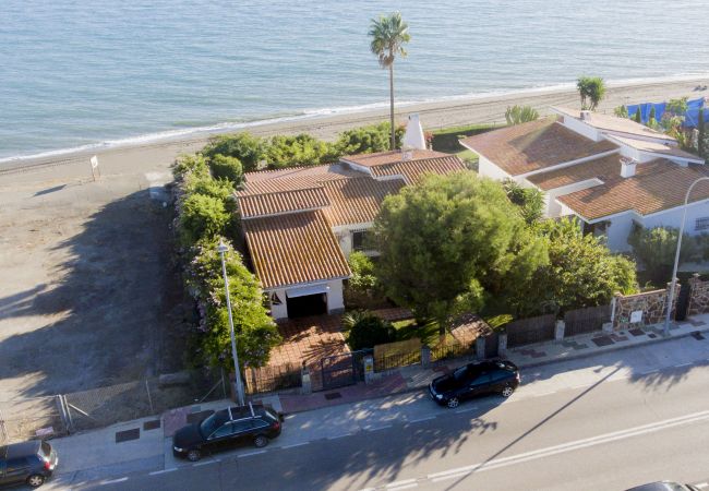 Villa en Rincón de la Victoria - VILLA ALBORAN Beachfront 9PAX Villa en Rincón de la Victoria - VILLA ALBORAN Beachfront 9PAX
