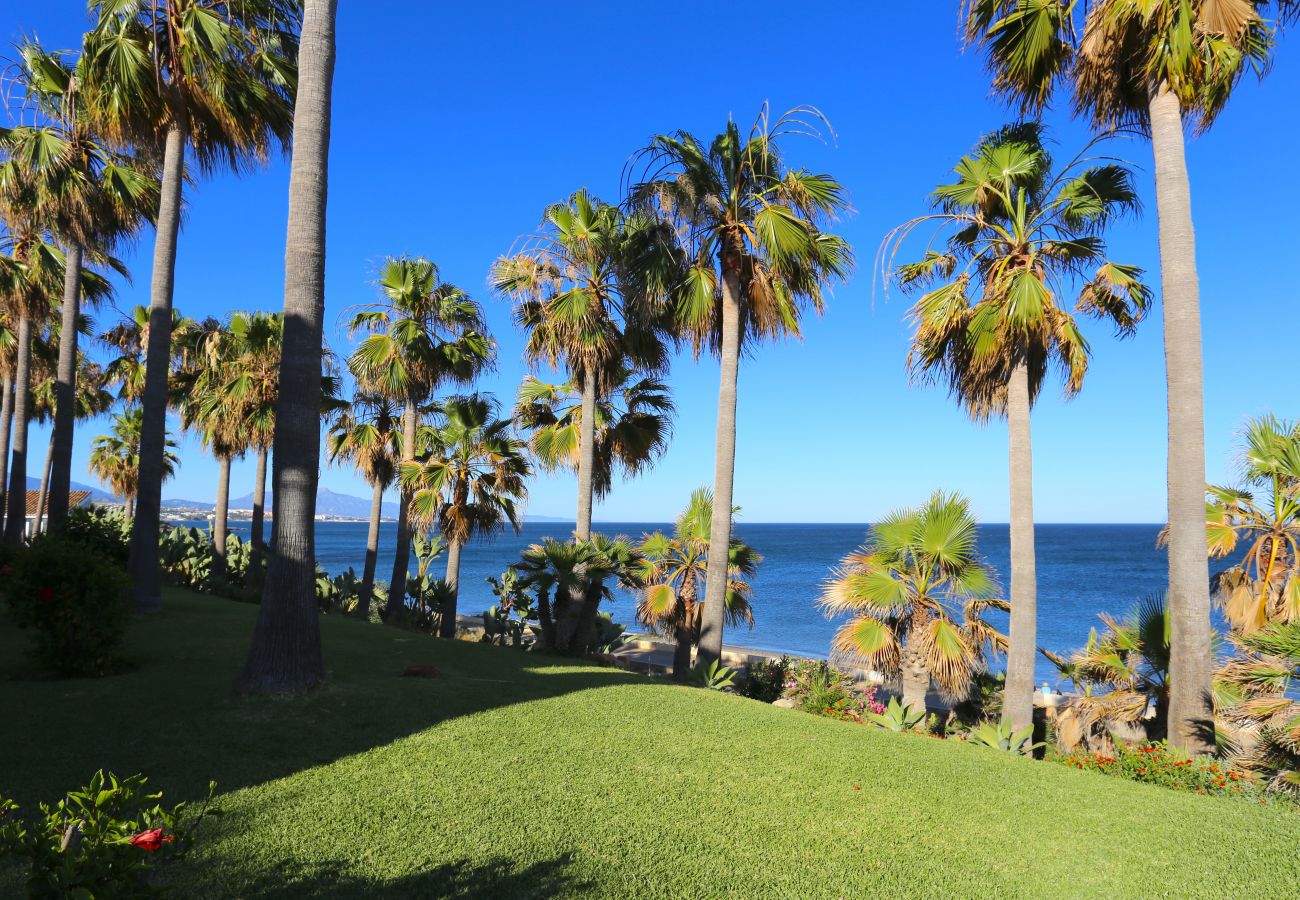 Casa en Estepona - PLAYA PALOMA Premium Beachfront