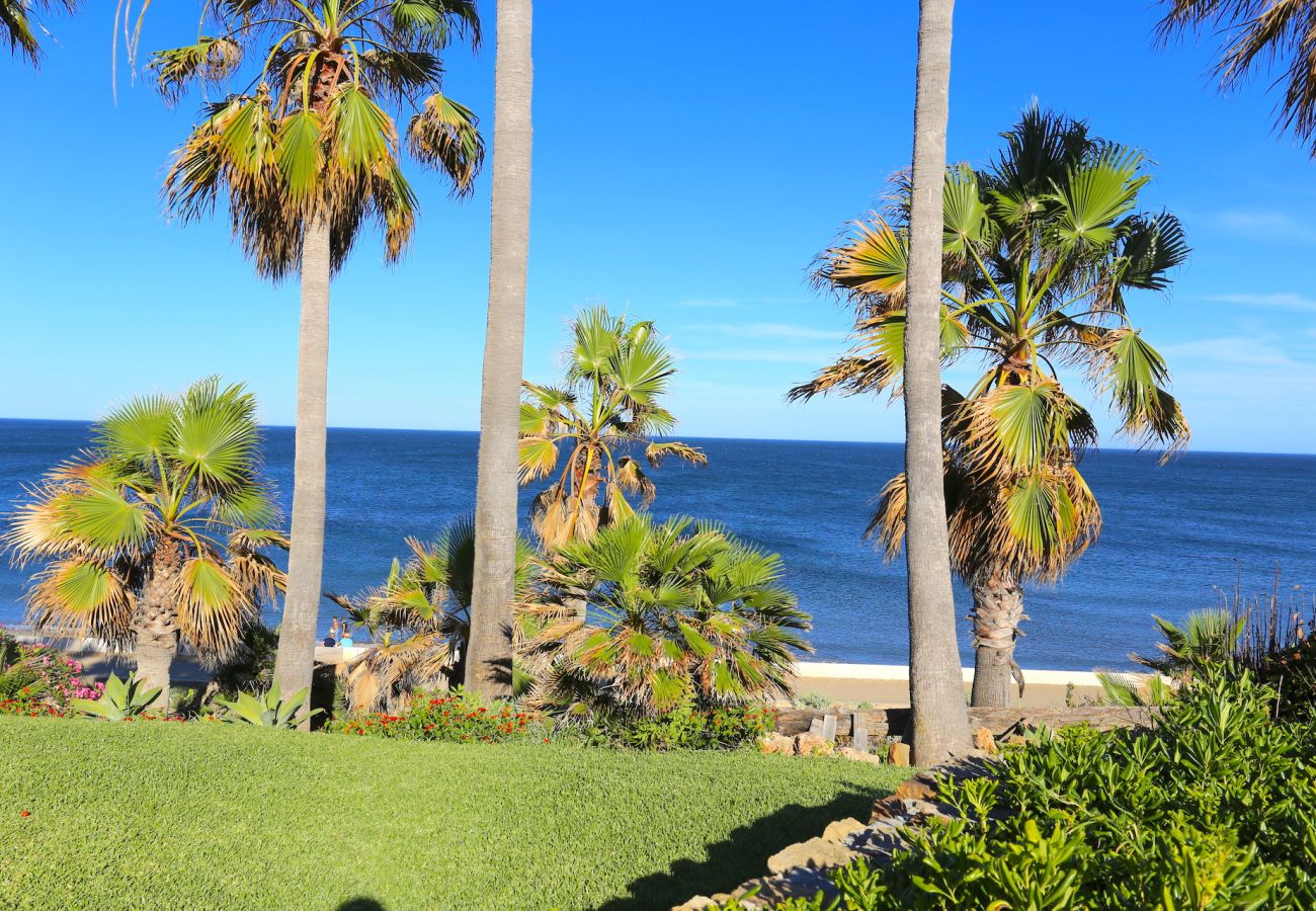 Casa en Estepona - PLAYA PALOMA Premium Beachfront