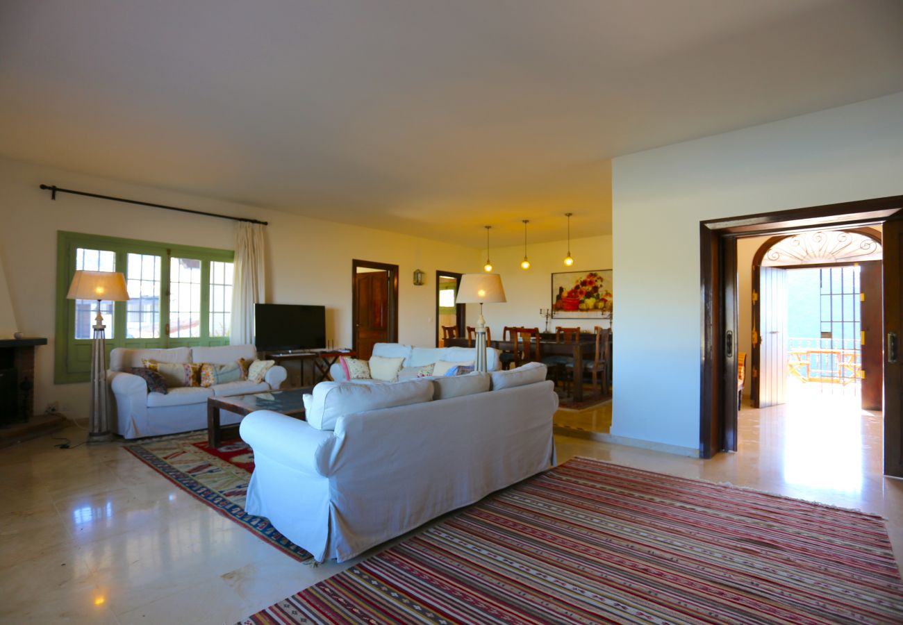 Villa en Alhaurin de la Torre - LAS BREÑAS Premium Rural Villa 4PAX