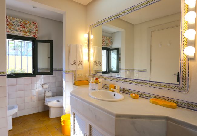 Villa en Estepona - Las Ranas CASASOLA BEACH & GOLF VILLA