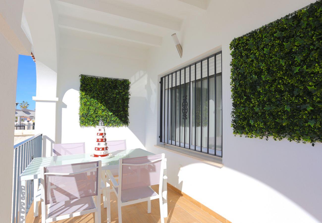 Chalet en Vélez Málaga - NIZA BEACH Holiday House 10PAX