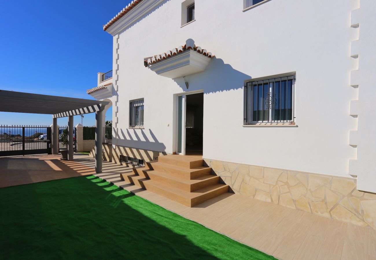 Chalet en Vélez Málaga - NIZA BEACH Holiday House 10PAX