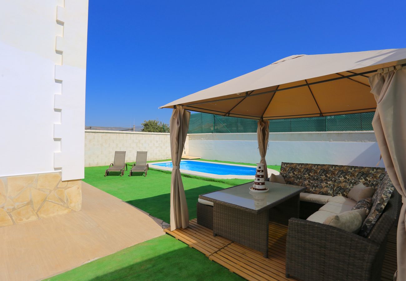 Chalet en Vélez Málaga - NIZA BEACH Holiday House 10PAX