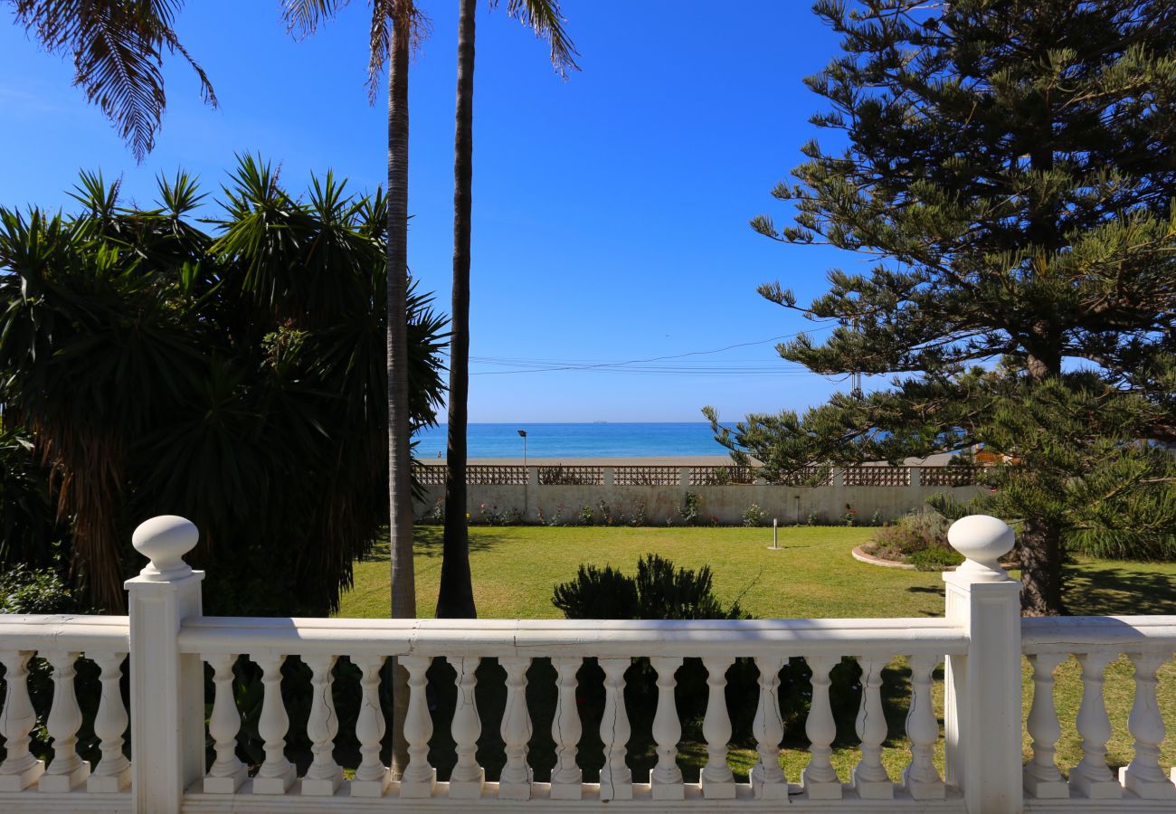 Villa in Rincón de la Victoria - VILLA DEL MAR 'Boutique Beach-House' 11PAX