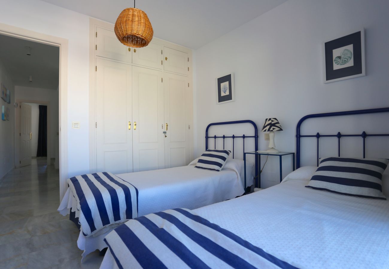 House in Estepona - ESTEPONA Premium Beach House