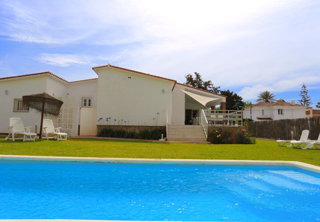Villa in Rincón de la Victoria - VILLA LUNA Beach Premium 9PAX